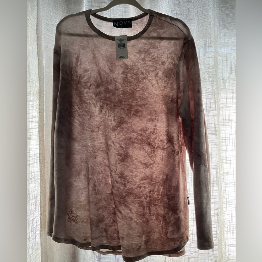 NWT Buckle Men’s Long Sleeve Top